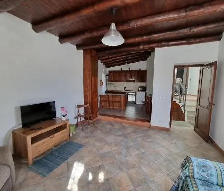 Grazioso Bilocale Sulle Alture Di Apartment